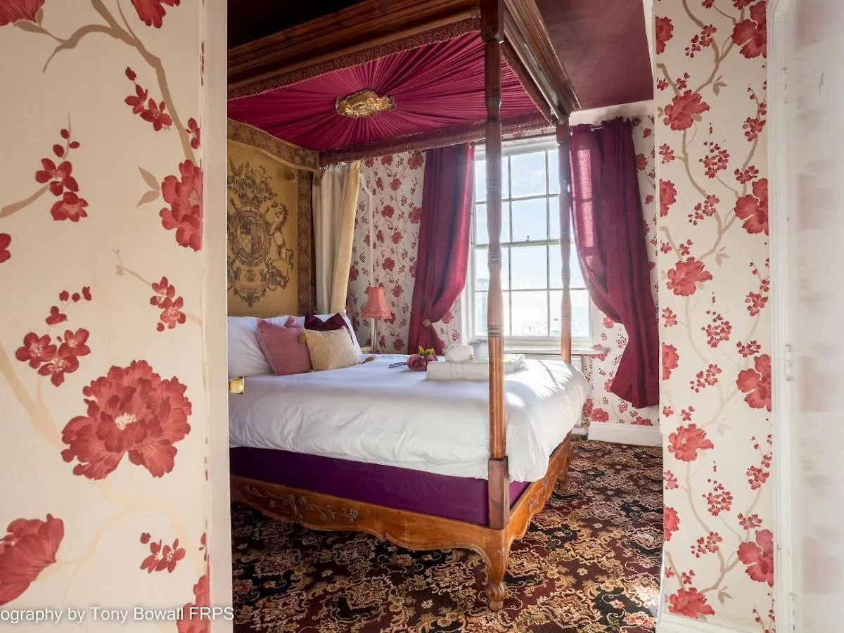 Pass The Keys The Delightful Amelia Suite Hove