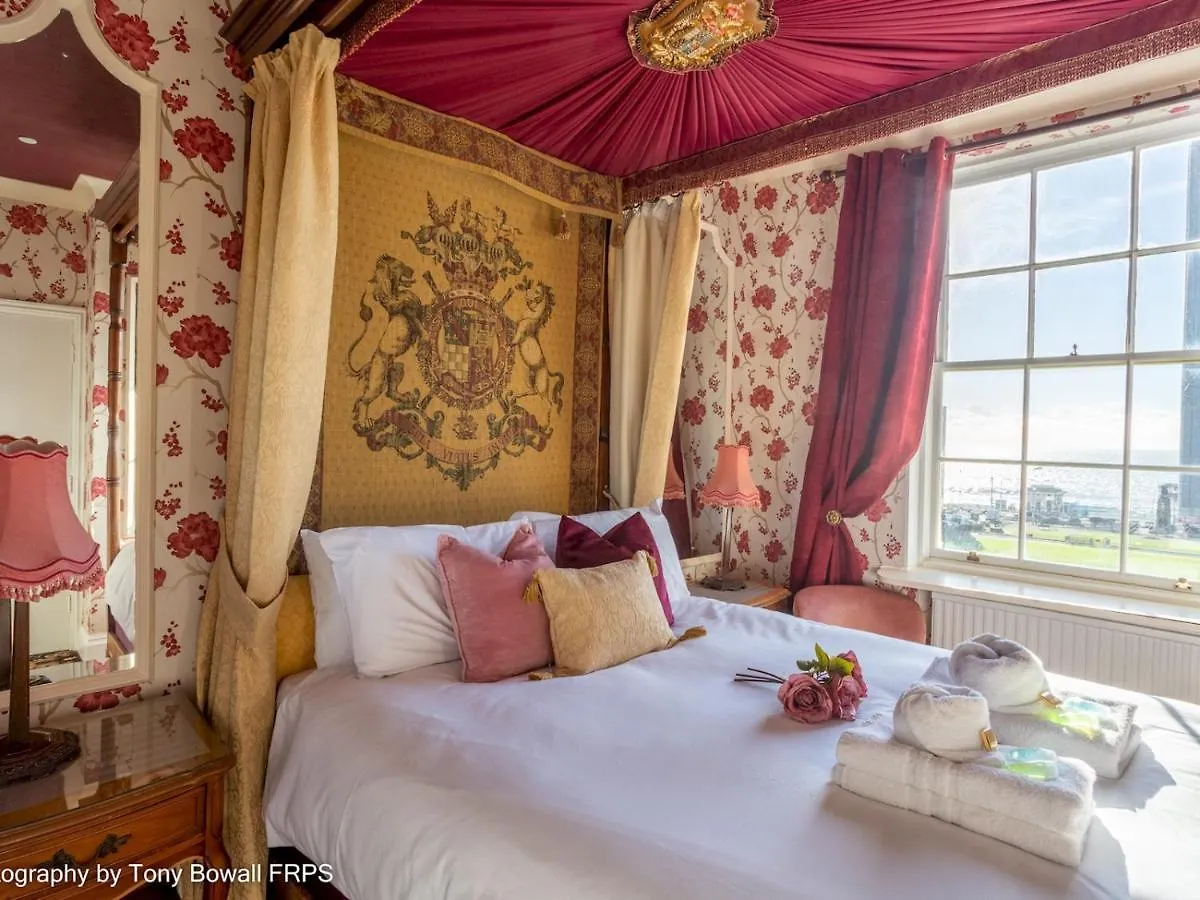 Kontakte von Pass The Keys The Delightful Amelia Suite